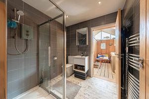 Photo 11- click for photo gallery